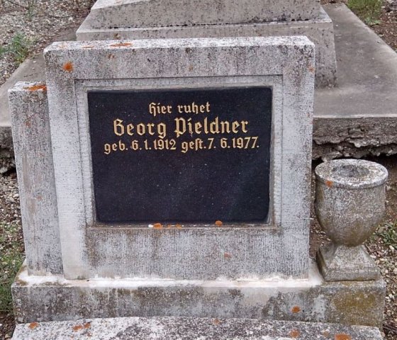 Pieldner Georg 1912-1977 Grabstein